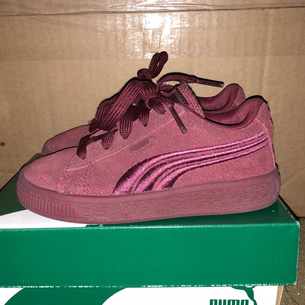 Puma Kids' Classic Suede Badge Sneaker